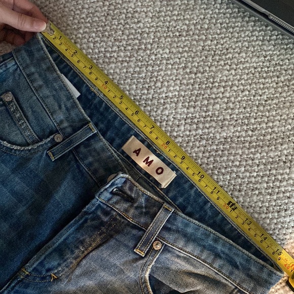 AMO Tomboy Relaxed Jeans - Picture 11 of 13